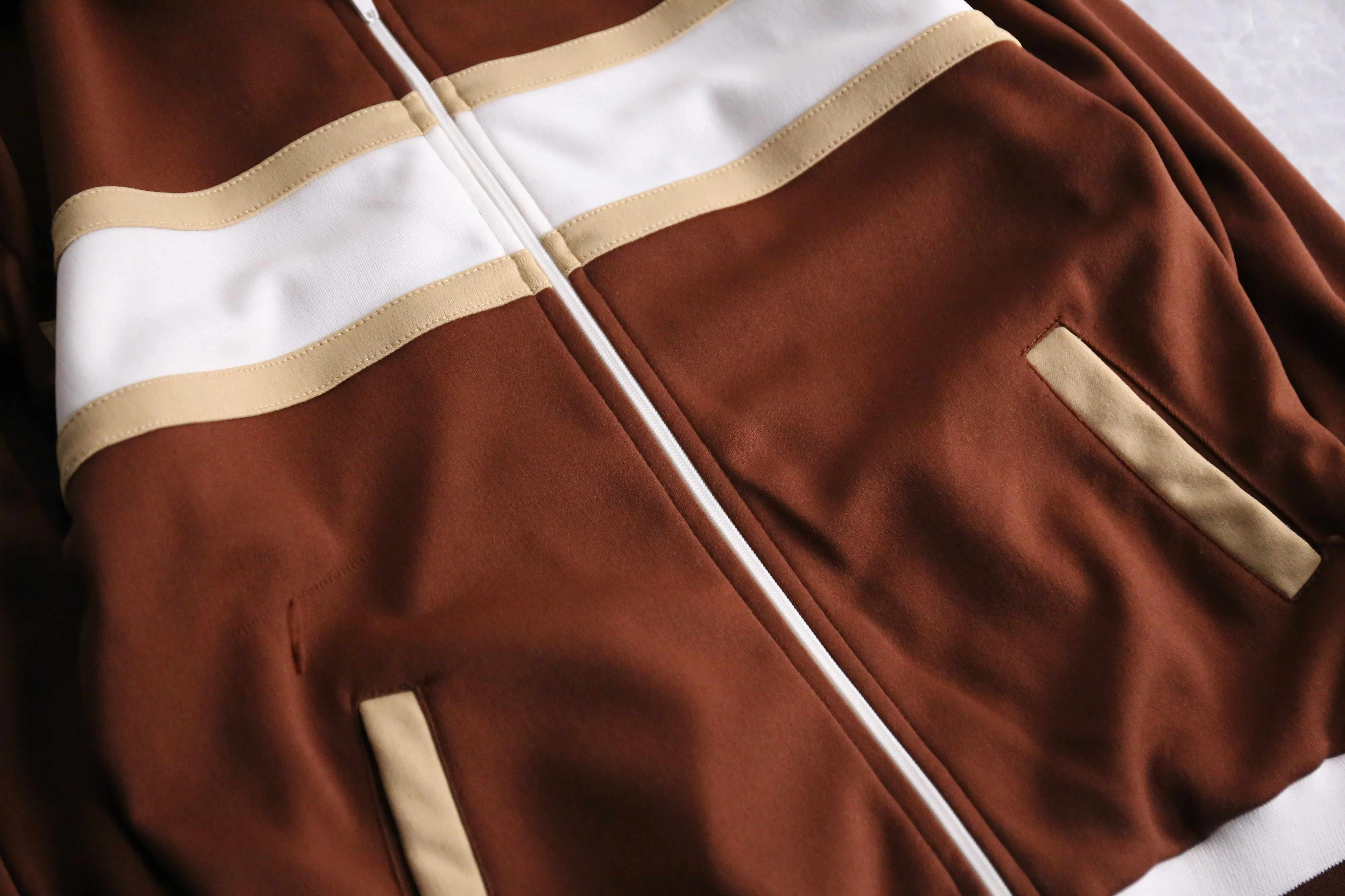70's brown x white built-up neckline track jacket
