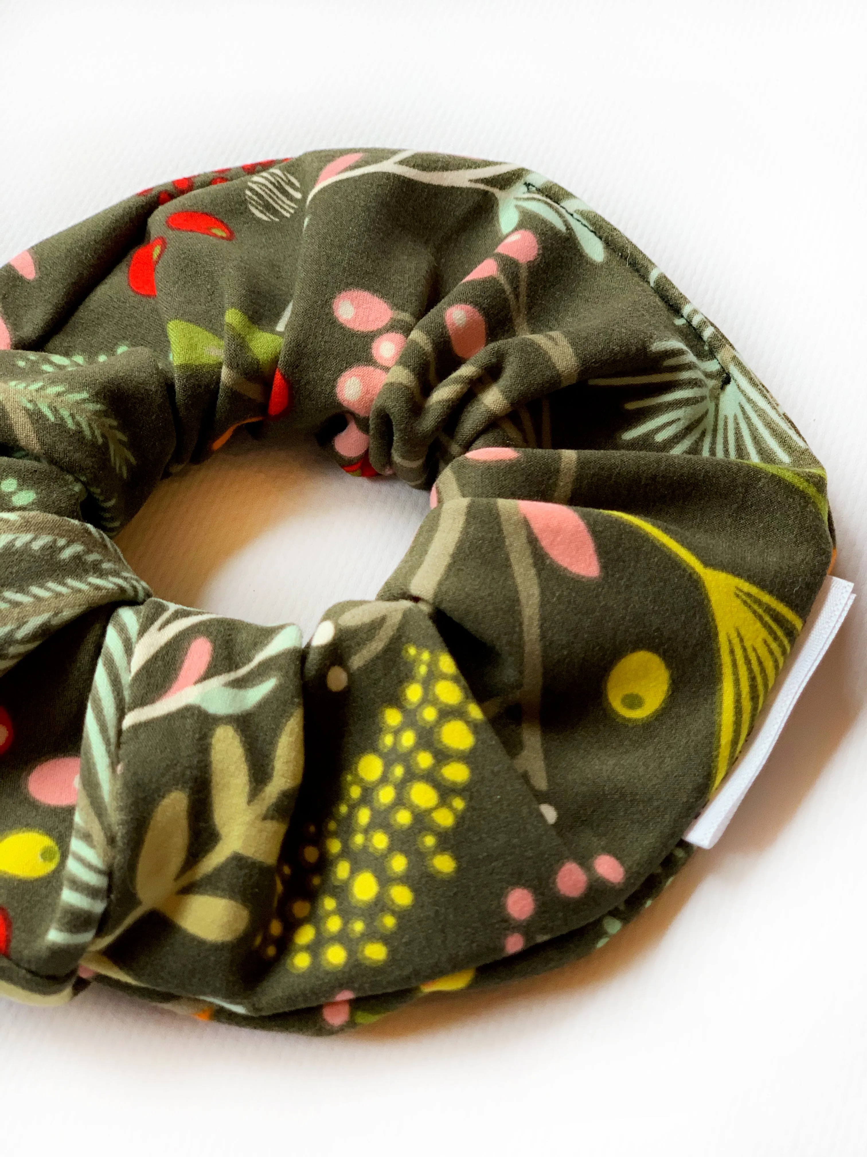 Merry Mistletoe Scrunchie