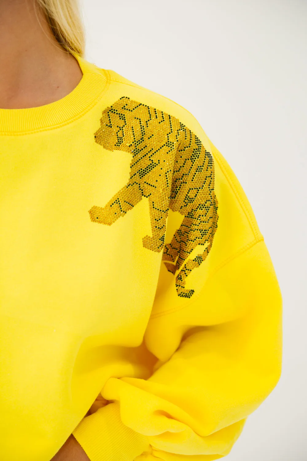 TIGRESS YELLOW PULLOVER
